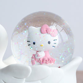 Mini Kitty with Swan Snow Ball