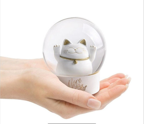 Lucky Cat Crystal Snow Ball